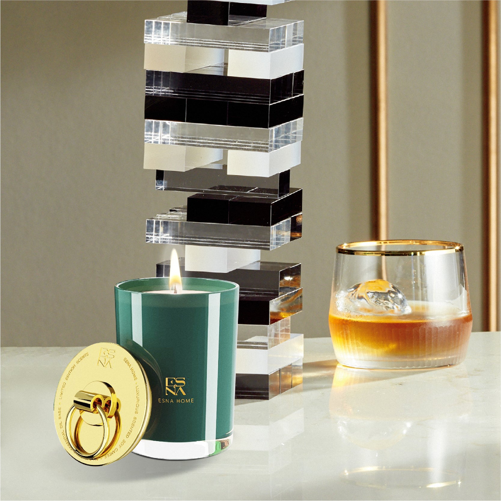 Chestnut & Sandalwood Scented Candle | Brillo Collection